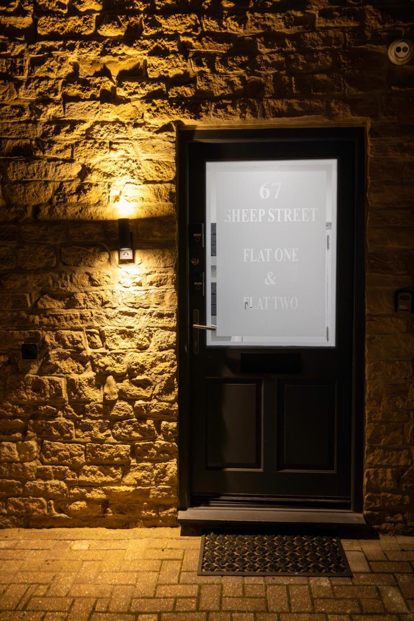 Stylish 1 Bed Apartment In Bicester Town Centre Exterior foto